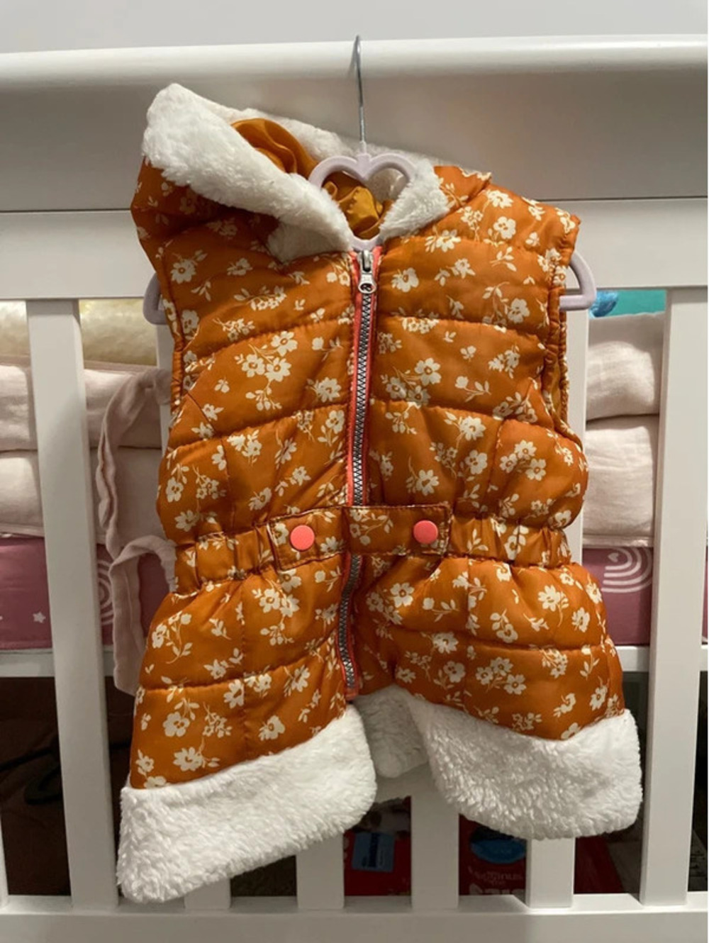 Girl’s hooded vest - size 5